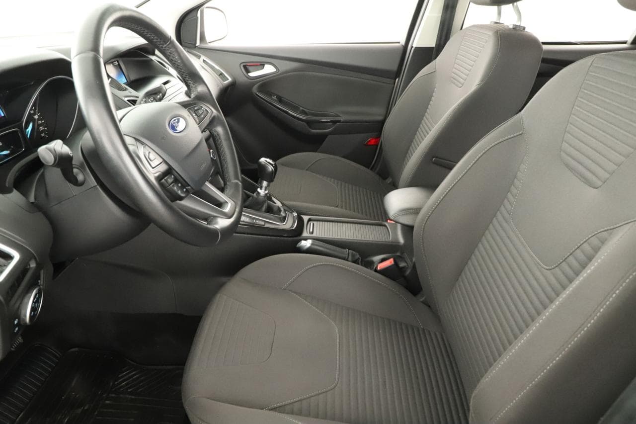 2016 Ford Focus - 13