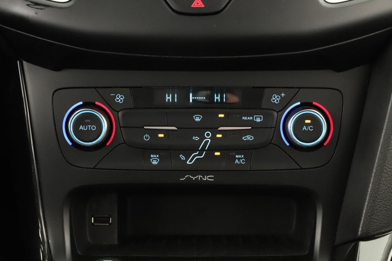 2016 Ford Focus - 17