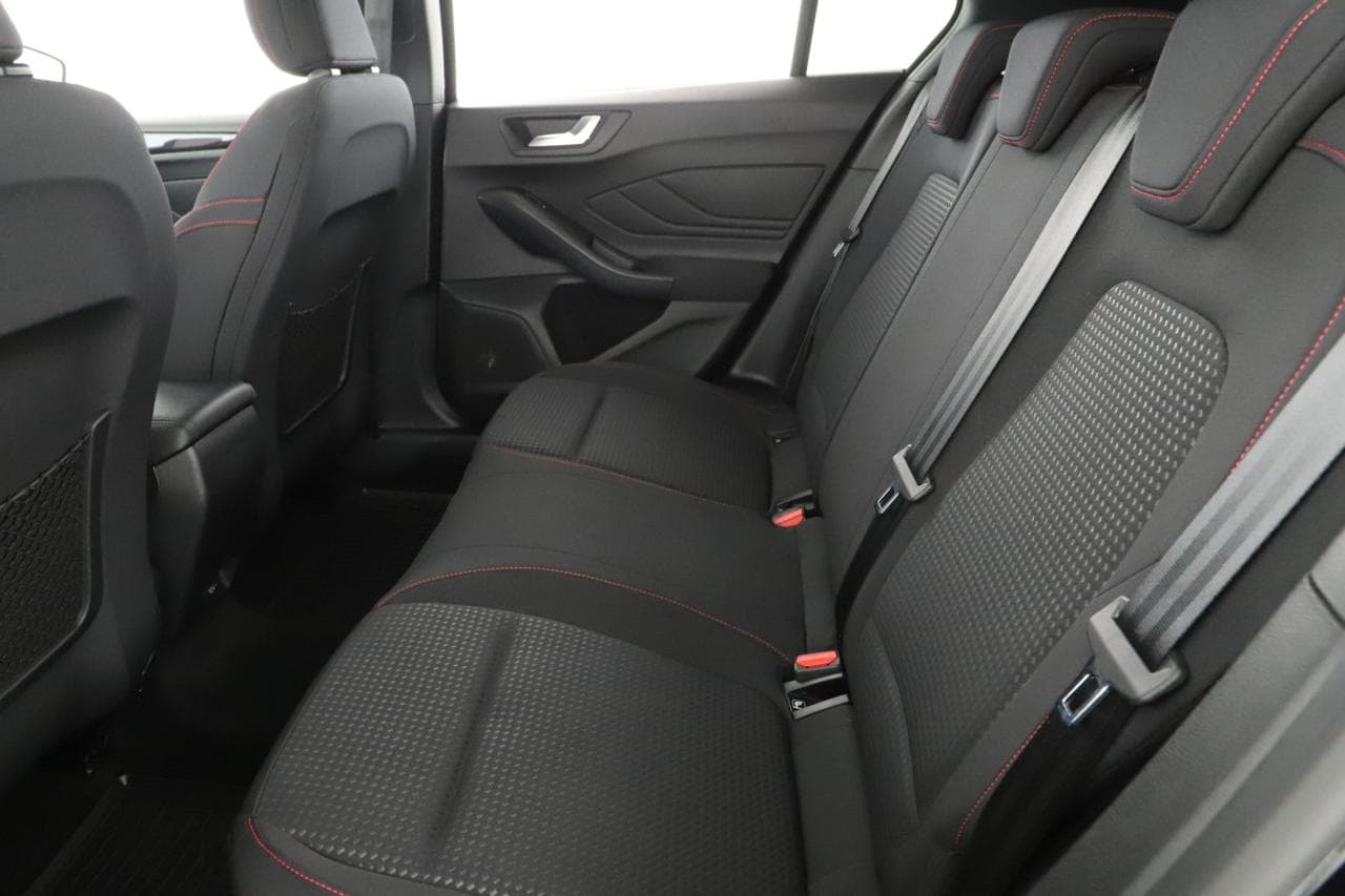 2018 Ford Focus - 12