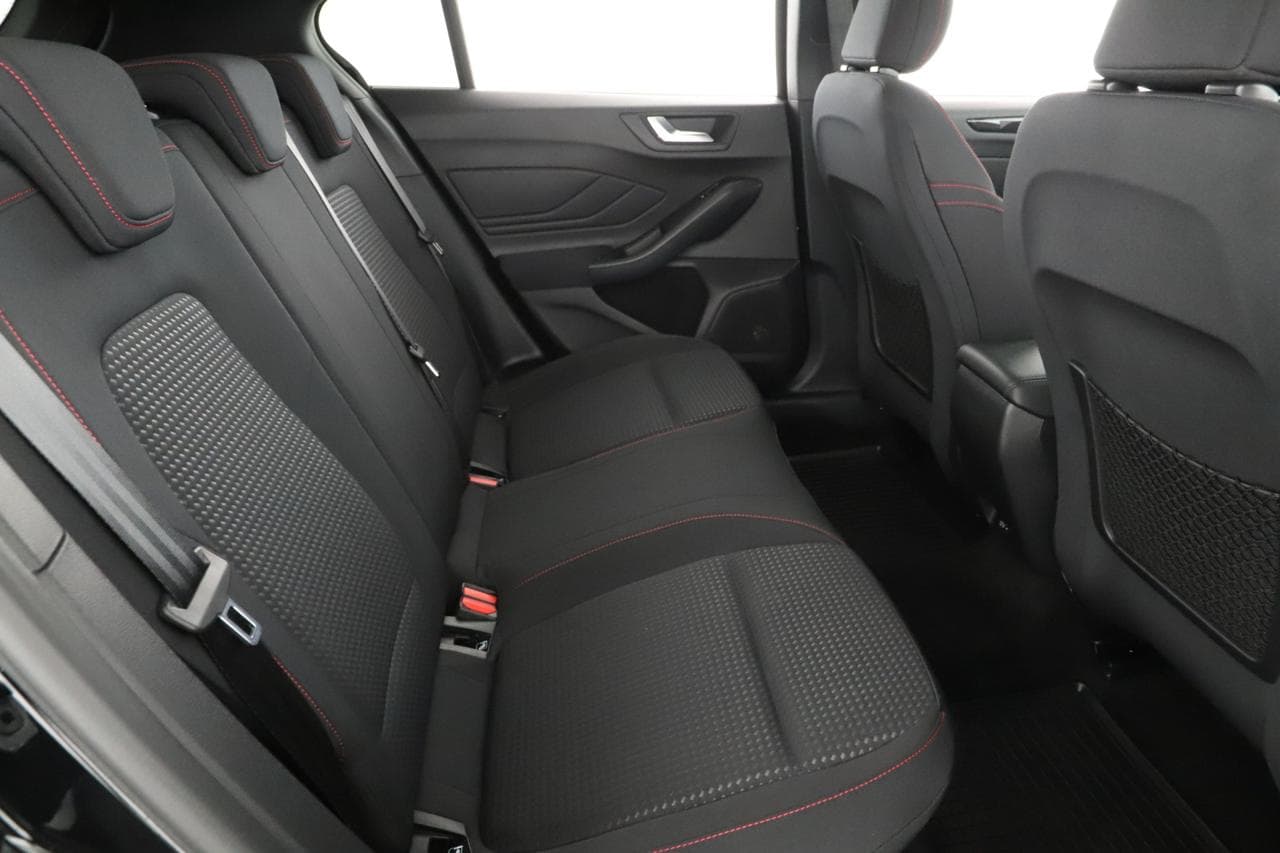 2018 Ford Focus - 11