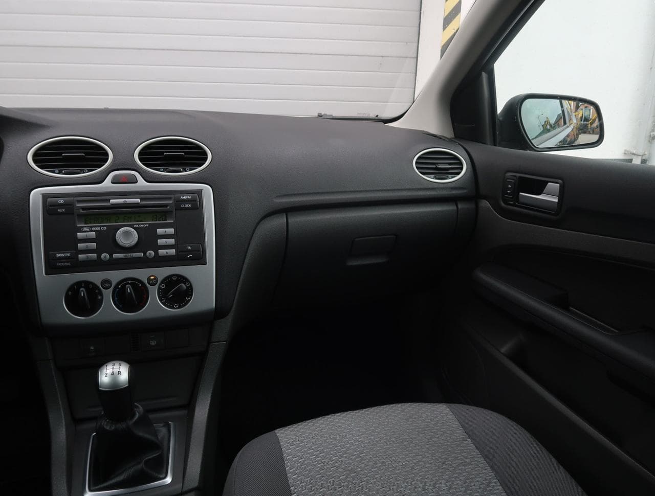 2007 Ford Focus - 11