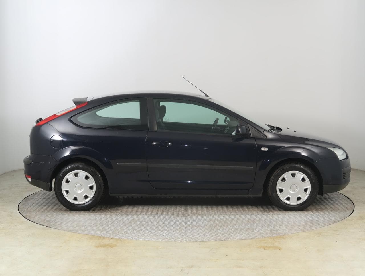 2007 Ford Focus - 8