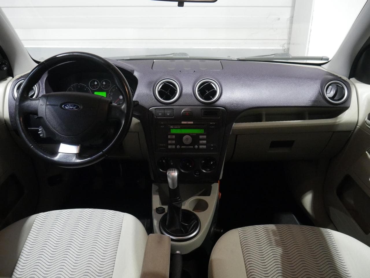 2005 Ford FUSION - 8
