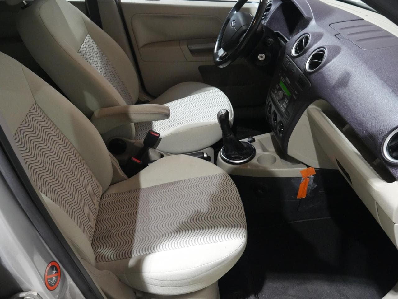 2005 Ford FUSION - 12