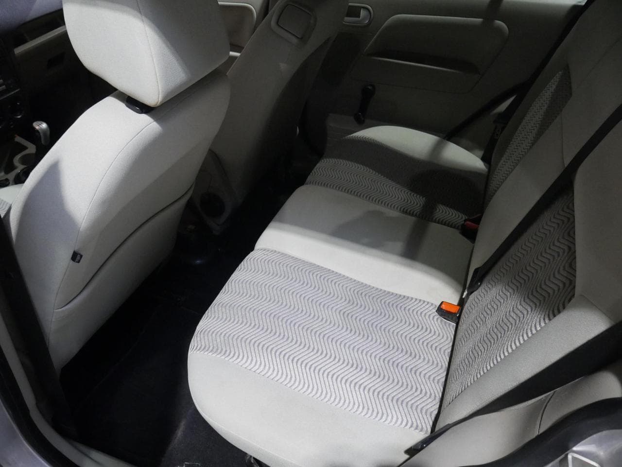 2005 Ford FUSION - 10