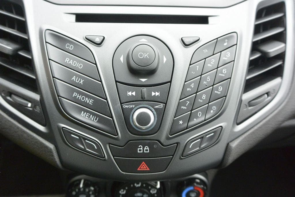 2014 Ford FIESTA - 19