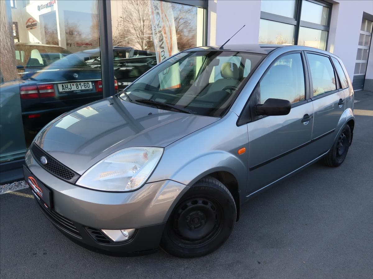 Ford Fiesta 1,3 i,51kW,NovéČR,centrál hatchback