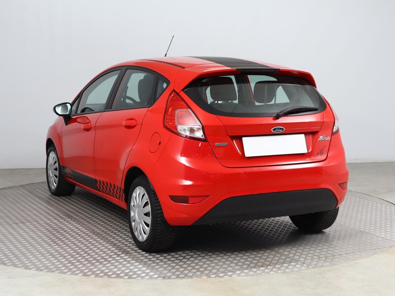 2013 Ford Fiesta - 5