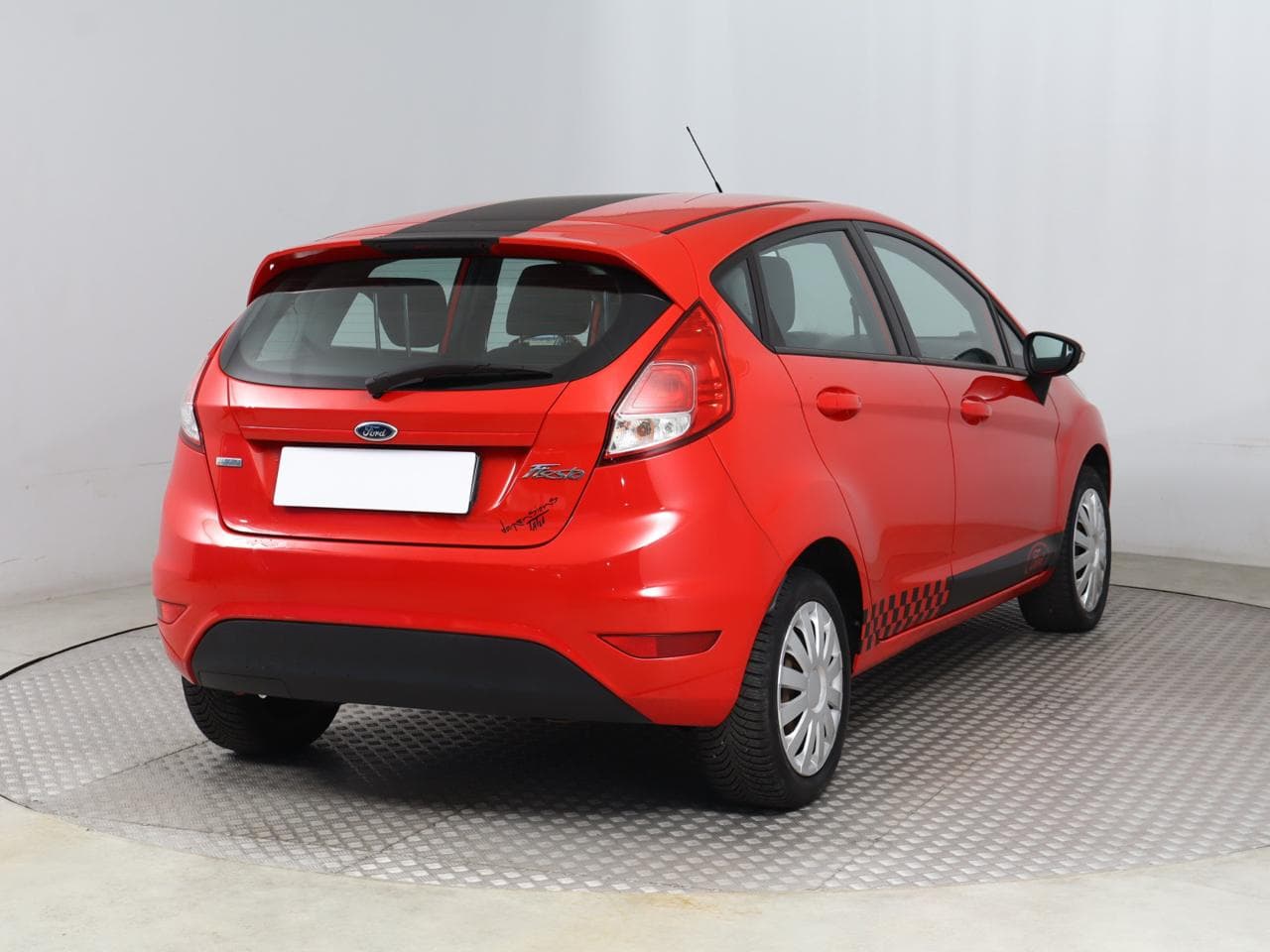 2013 Ford Fiesta - 7