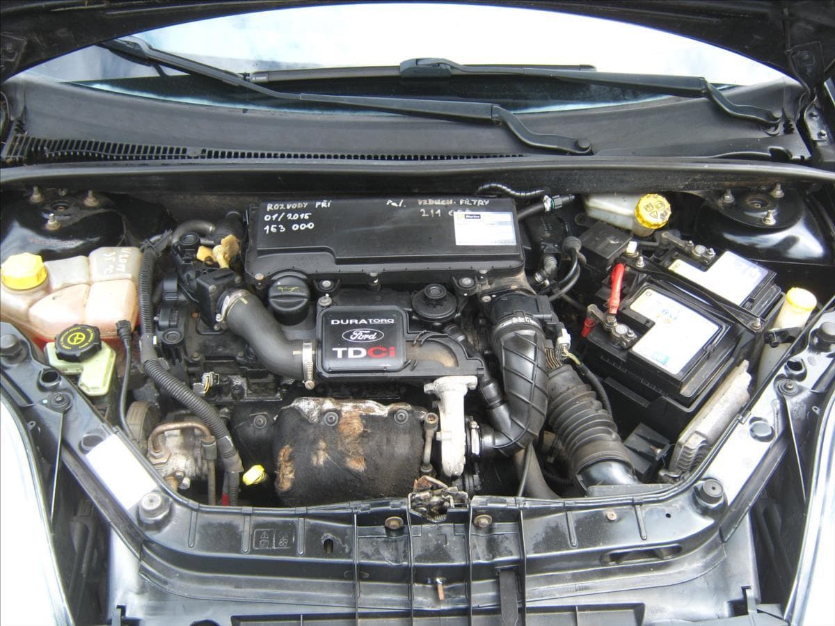 2002 Ford Fiesta - 16