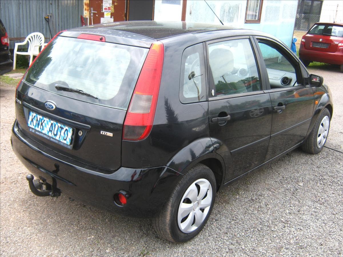 2002 Ford Fiesta - 6