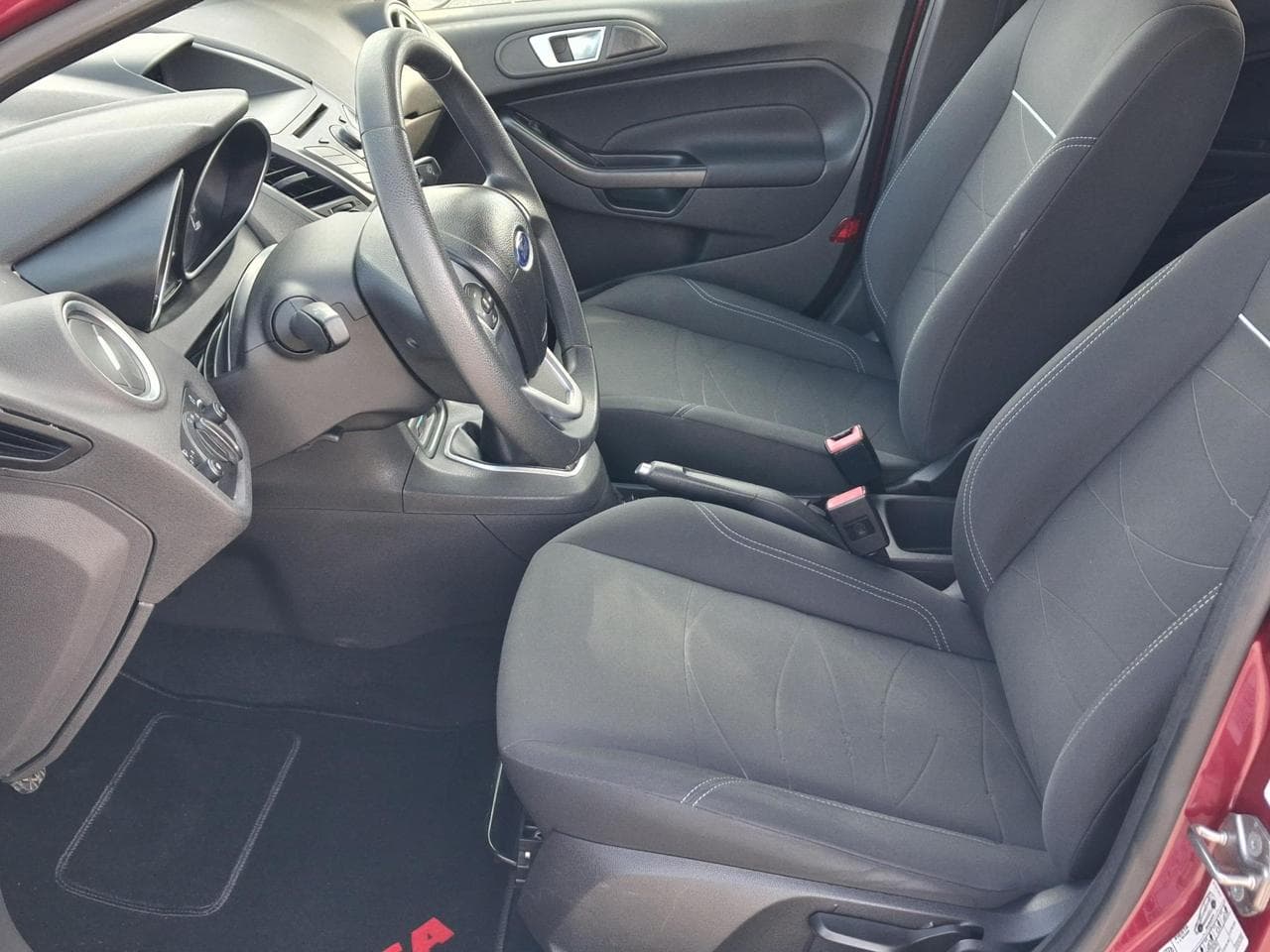 2013 Ford FIESTA - 9