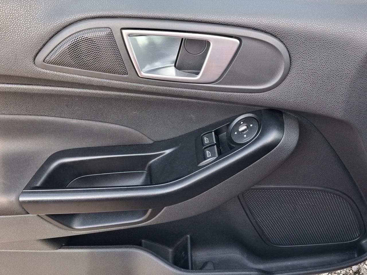 2013 Ford FIESTA - 11