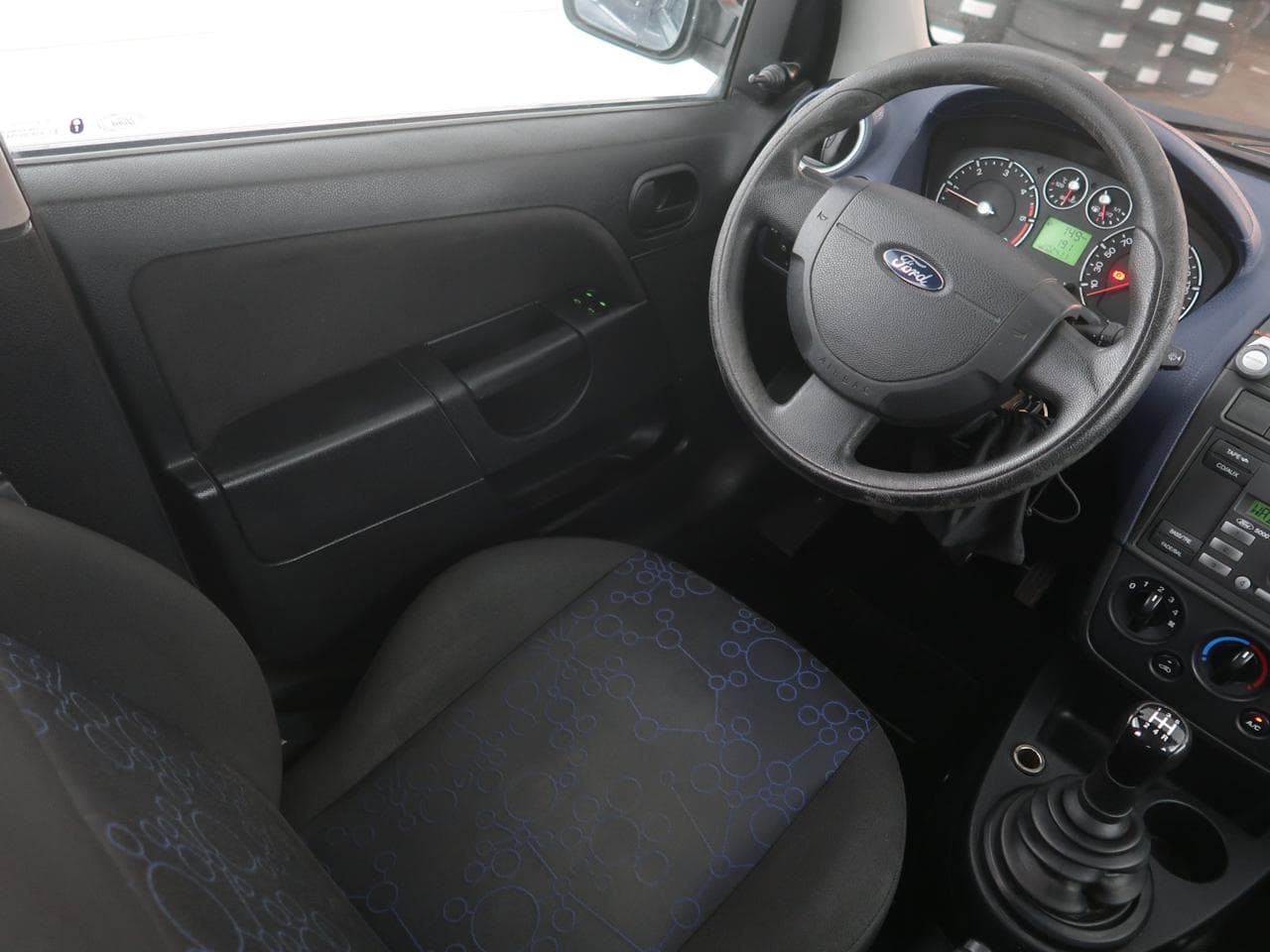 2006 Ford FIESTA - 9