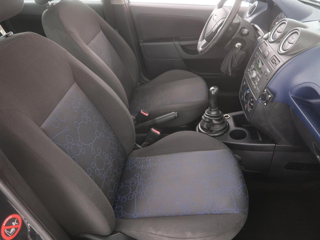 2006 Ford FIESTA - 12