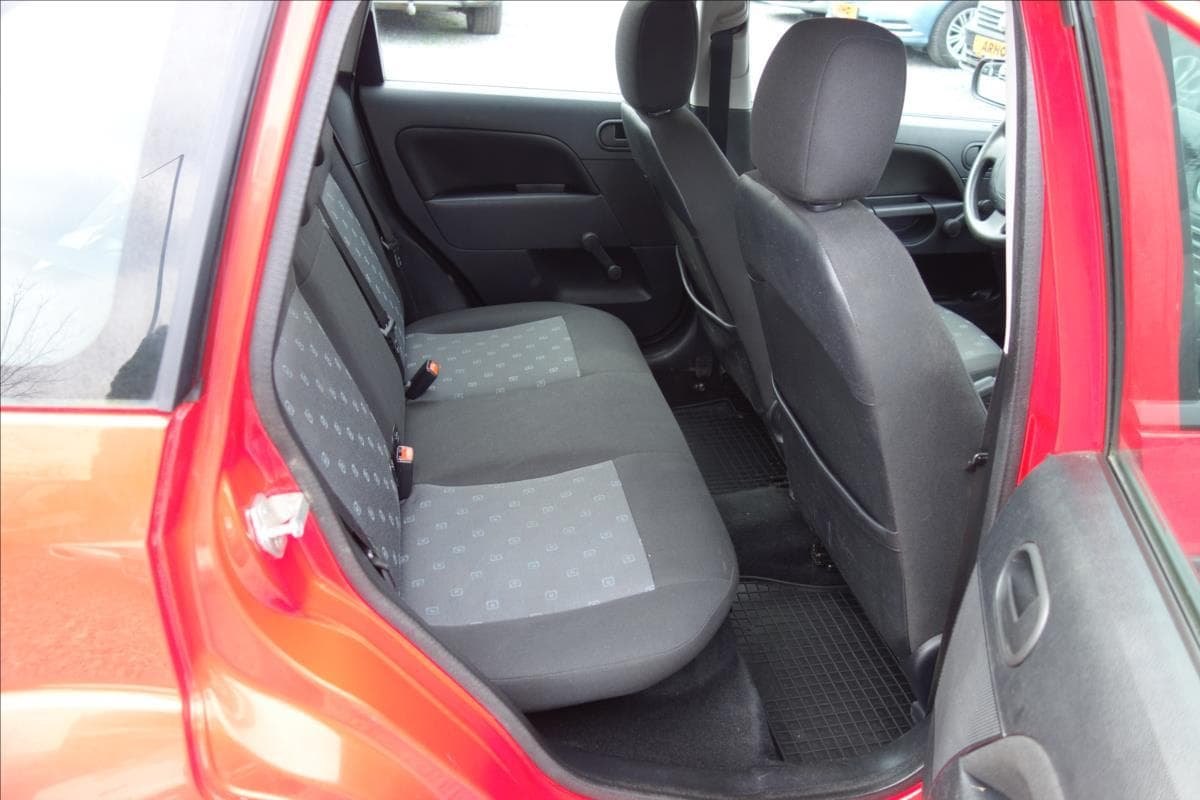 2003 Ford FIESTA - 13