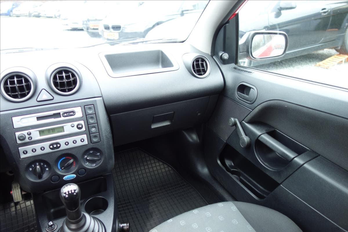 2003 Ford FIESTA - 19