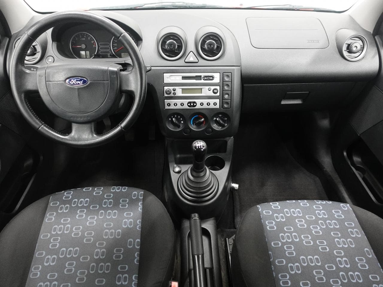 2004 Ford FIESTA - 8