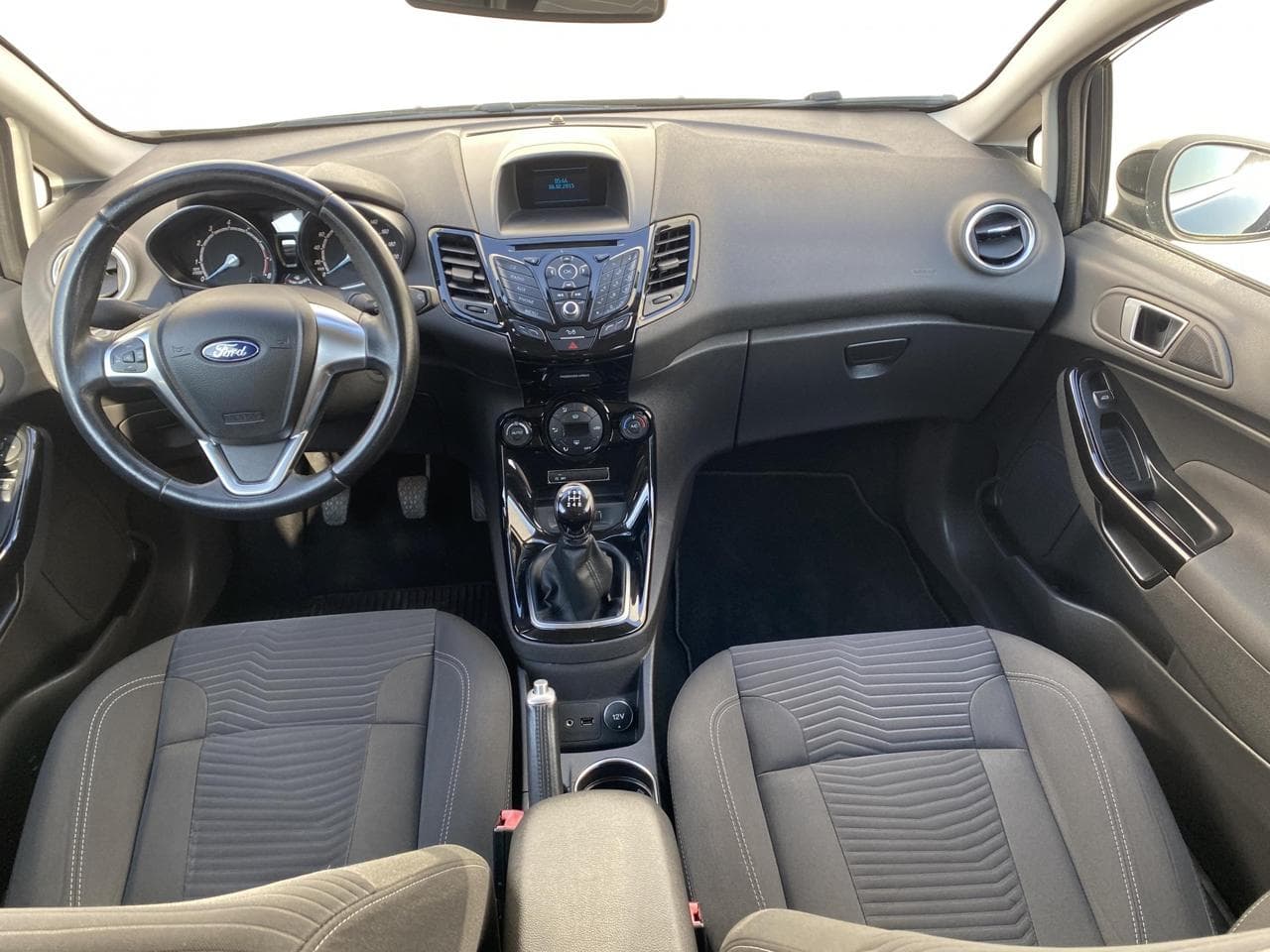 2015 Ford FIESTA - 8