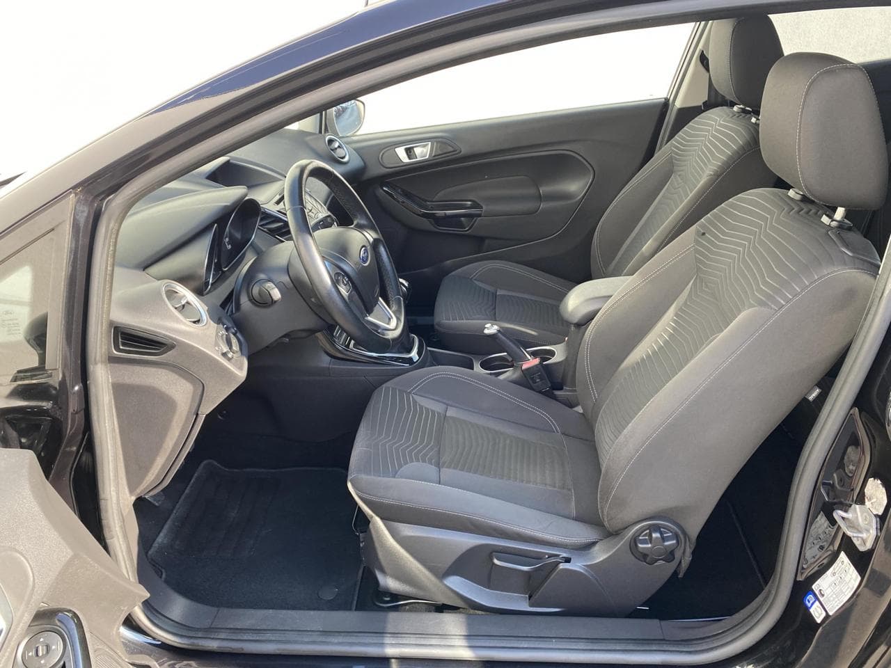 2015 Ford FIESTA - 9