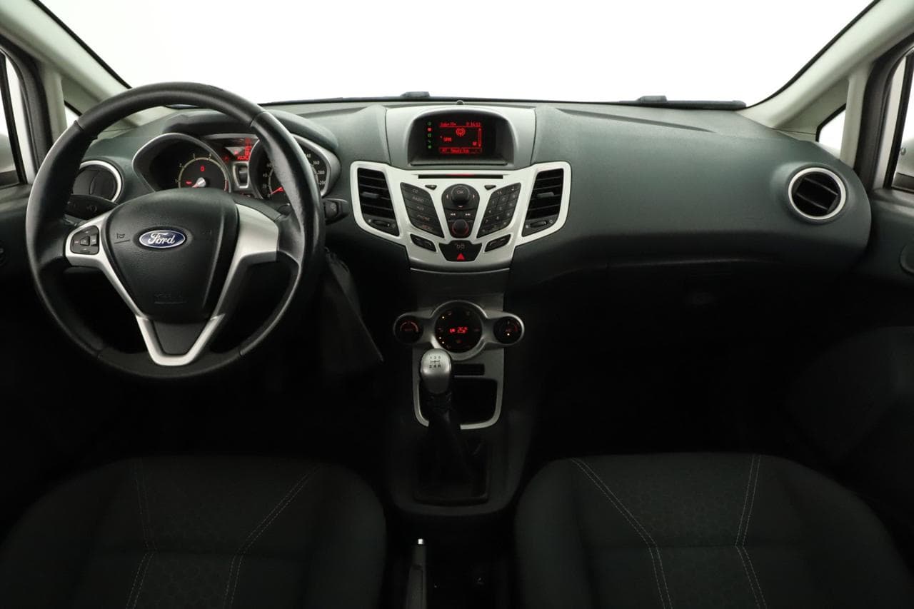 2009 Ford FIESTA - 9