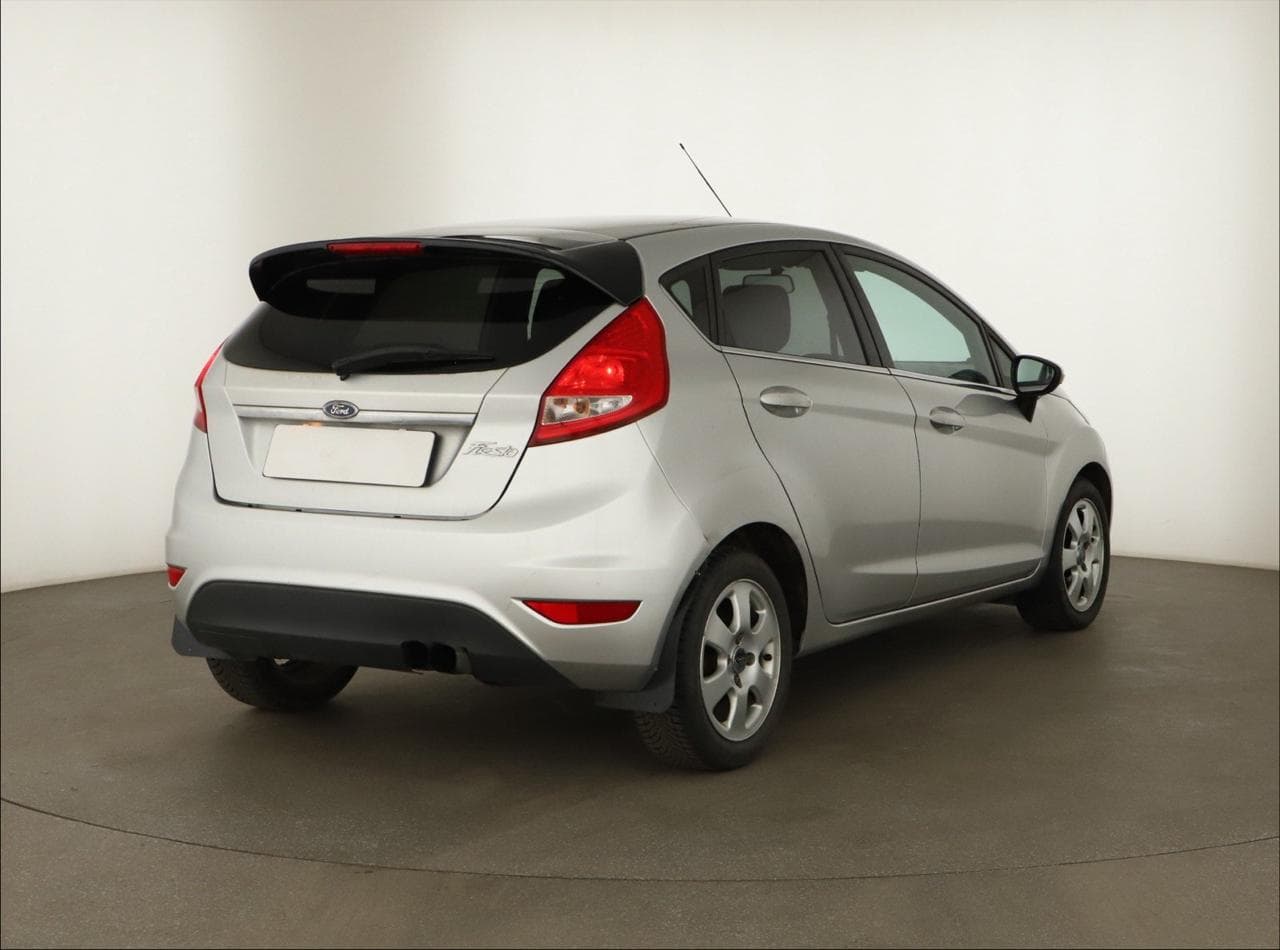 2009 Ford FIESTA - 7