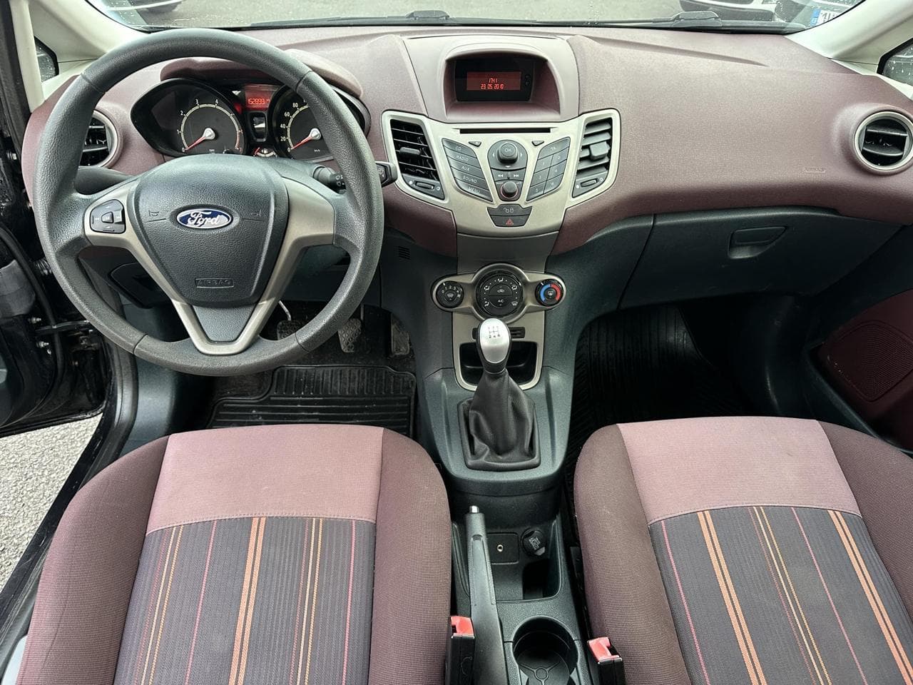 2009 Ford FIESTA - 8