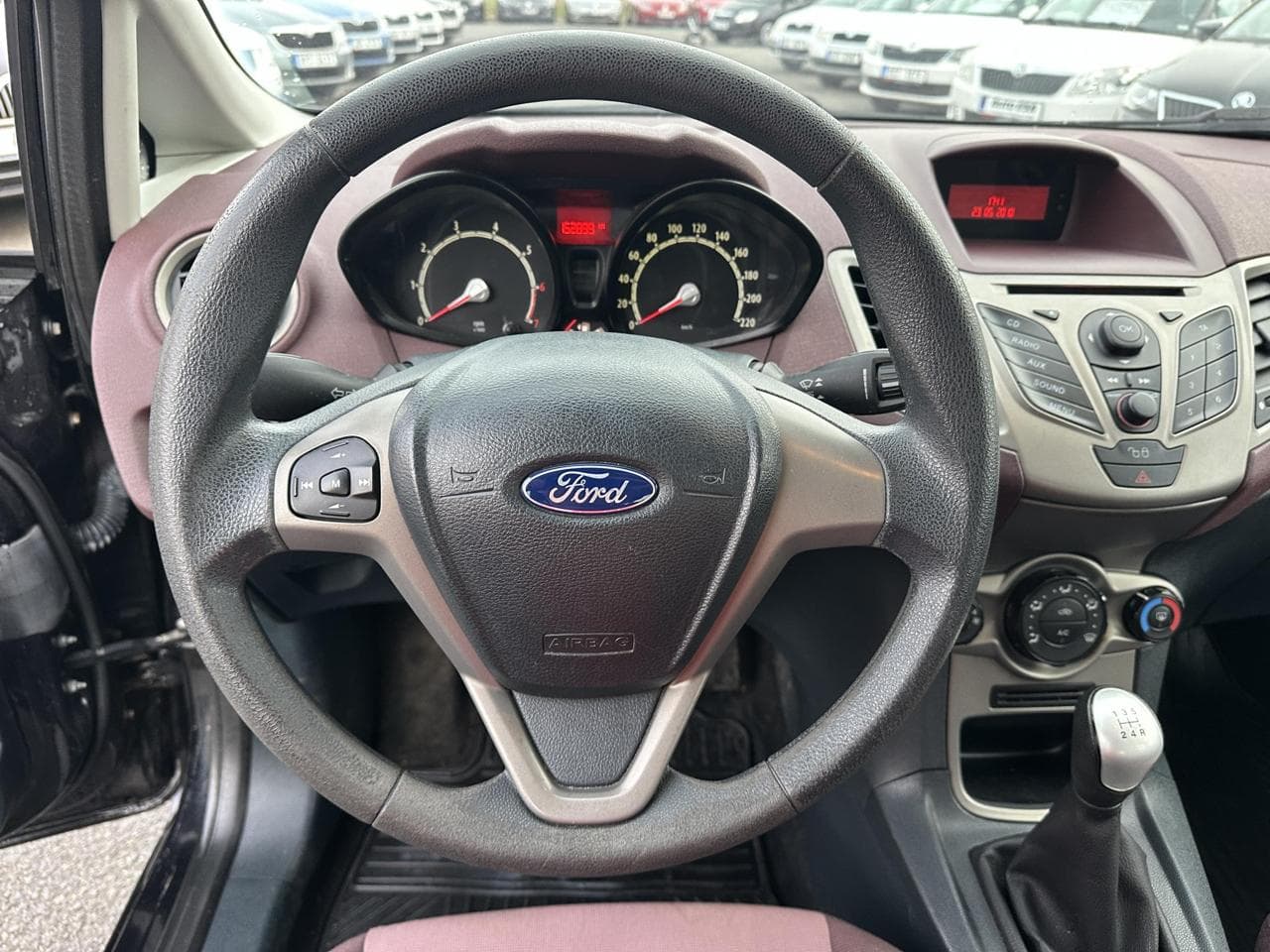 2009 Ford FIESTA - 11