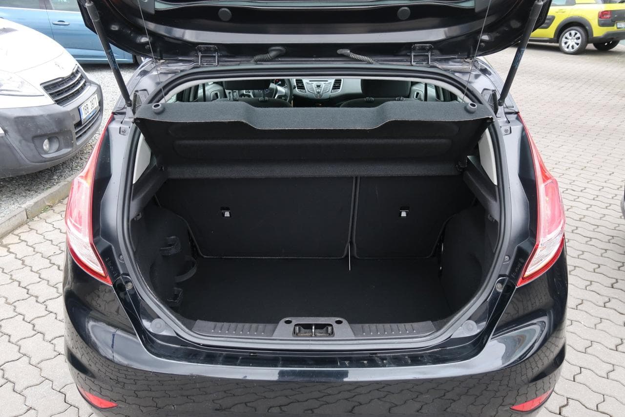 2013 Ford FIESTA - 19