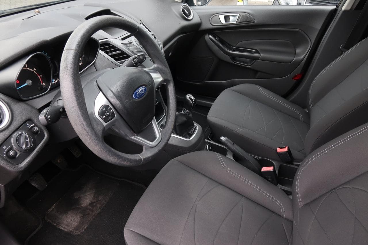 2013 Ford FIESTA - 16