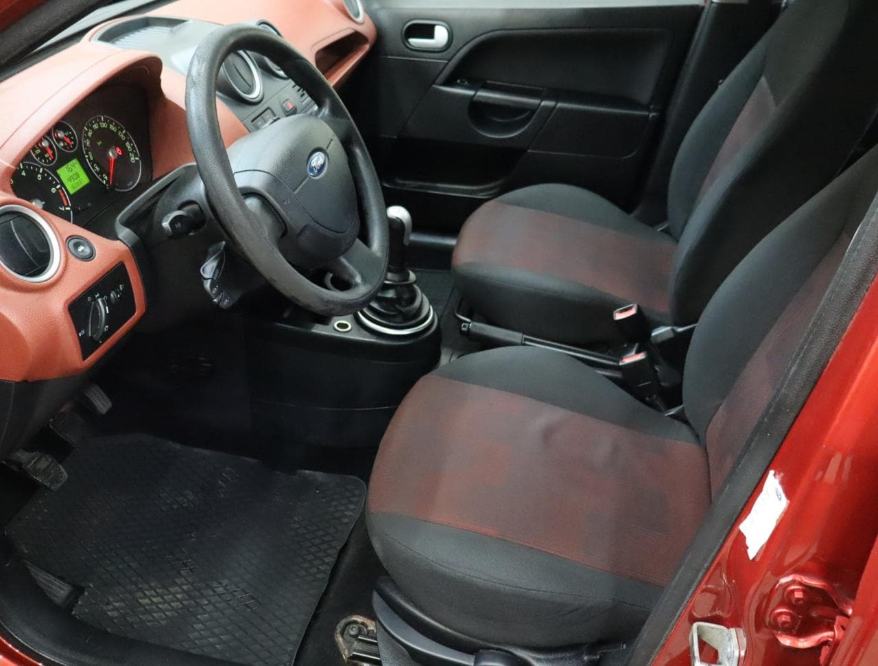 2008 Ford FIESTA - 16
