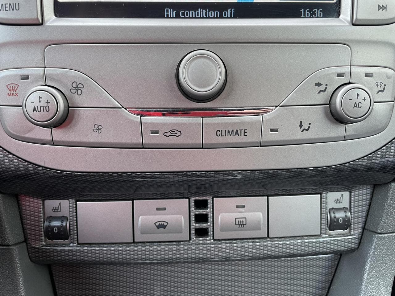 2008 Ford Focus - 12