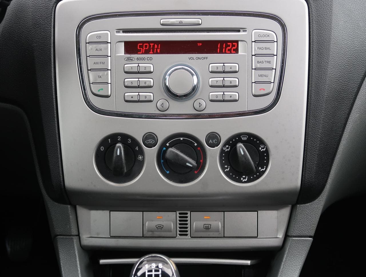 2009 Ford Focus - 18