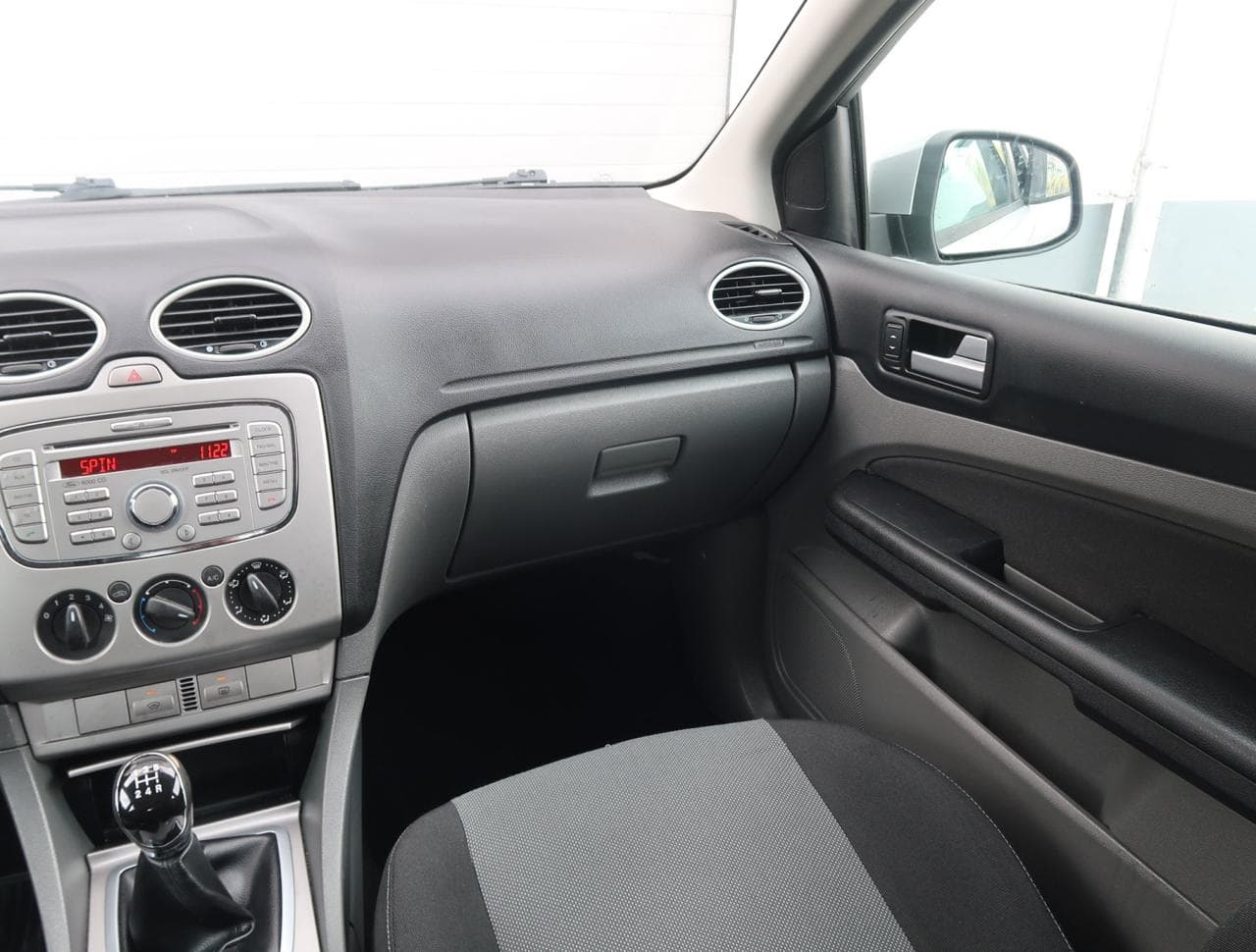 2009 Ford Focus - 11