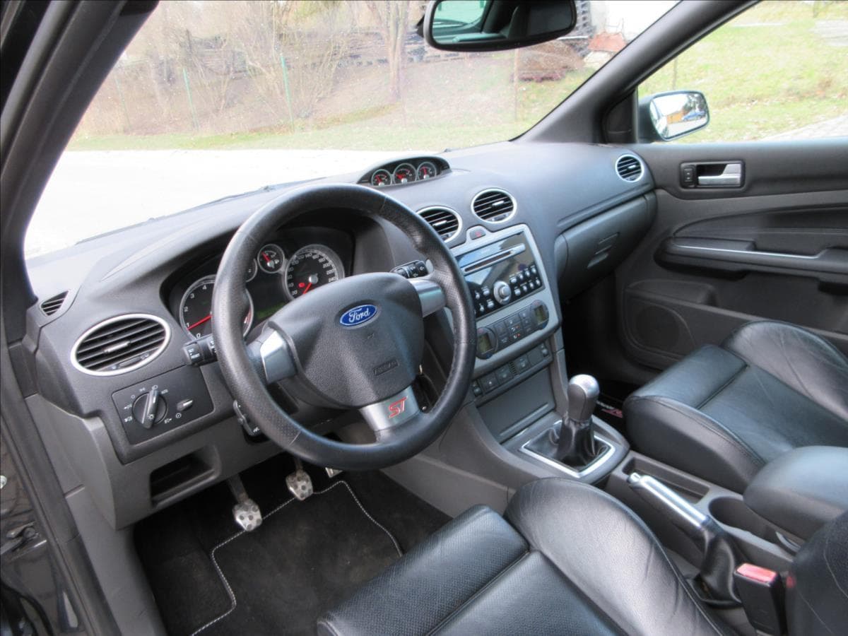 2006 Ford Focus - 23