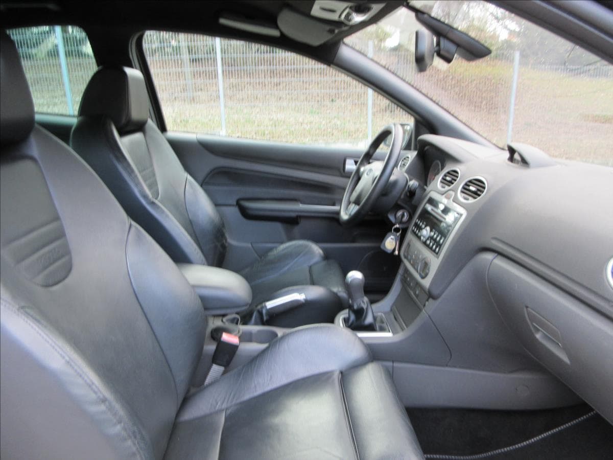 2006 Ford Focus - 25