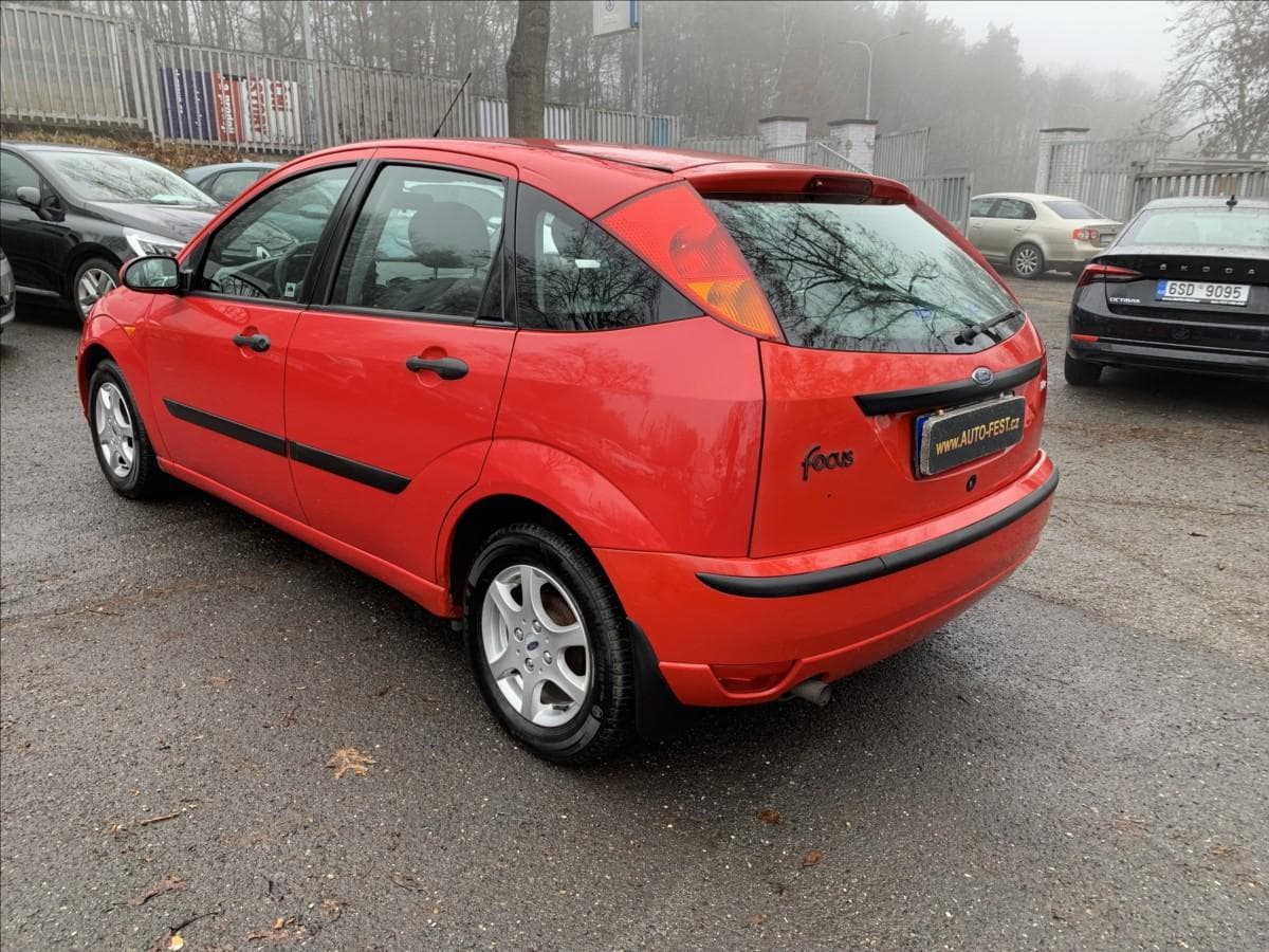 2002 Ford Focus - 13