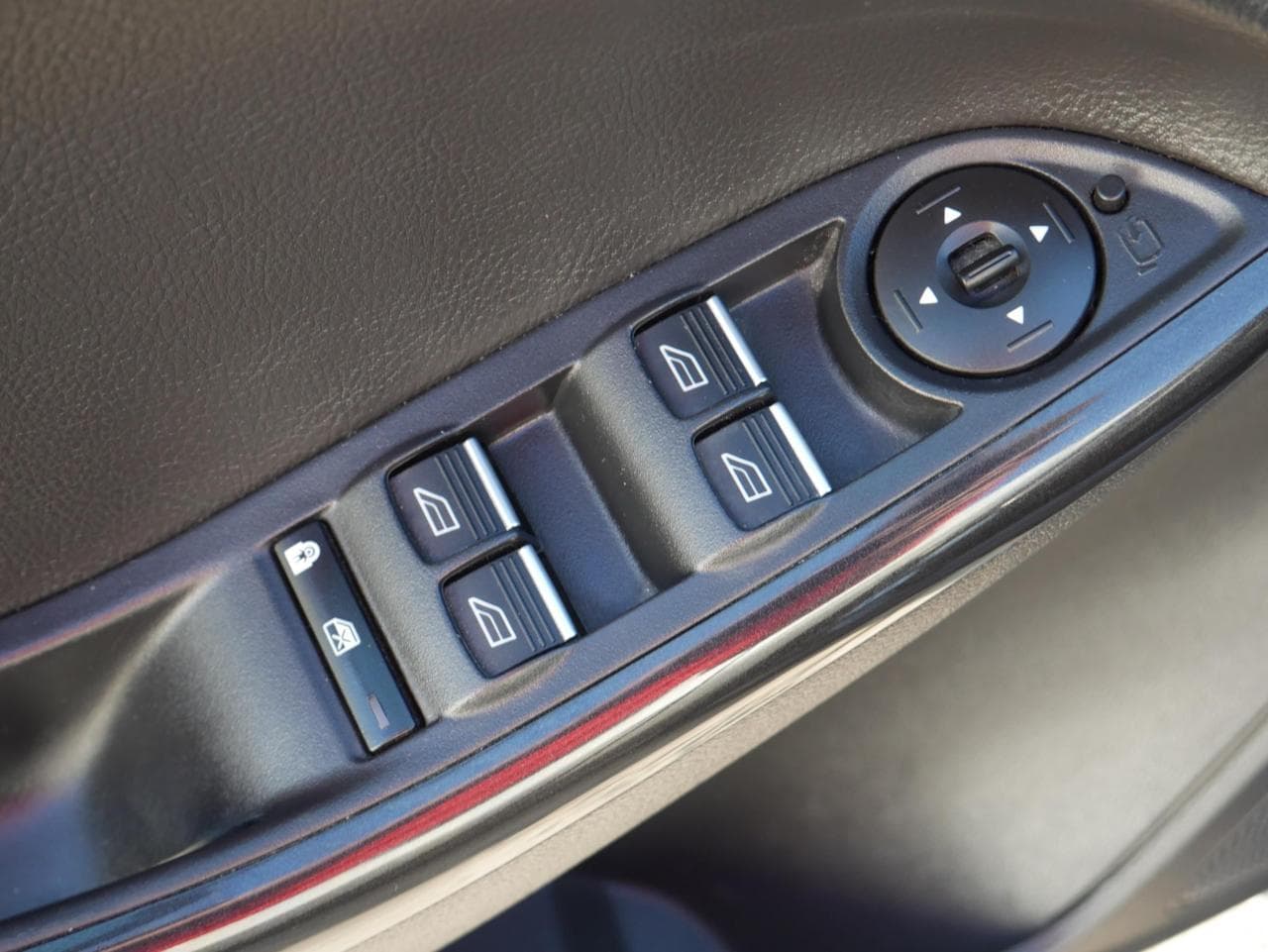 2016 Ford FOCUS - 16