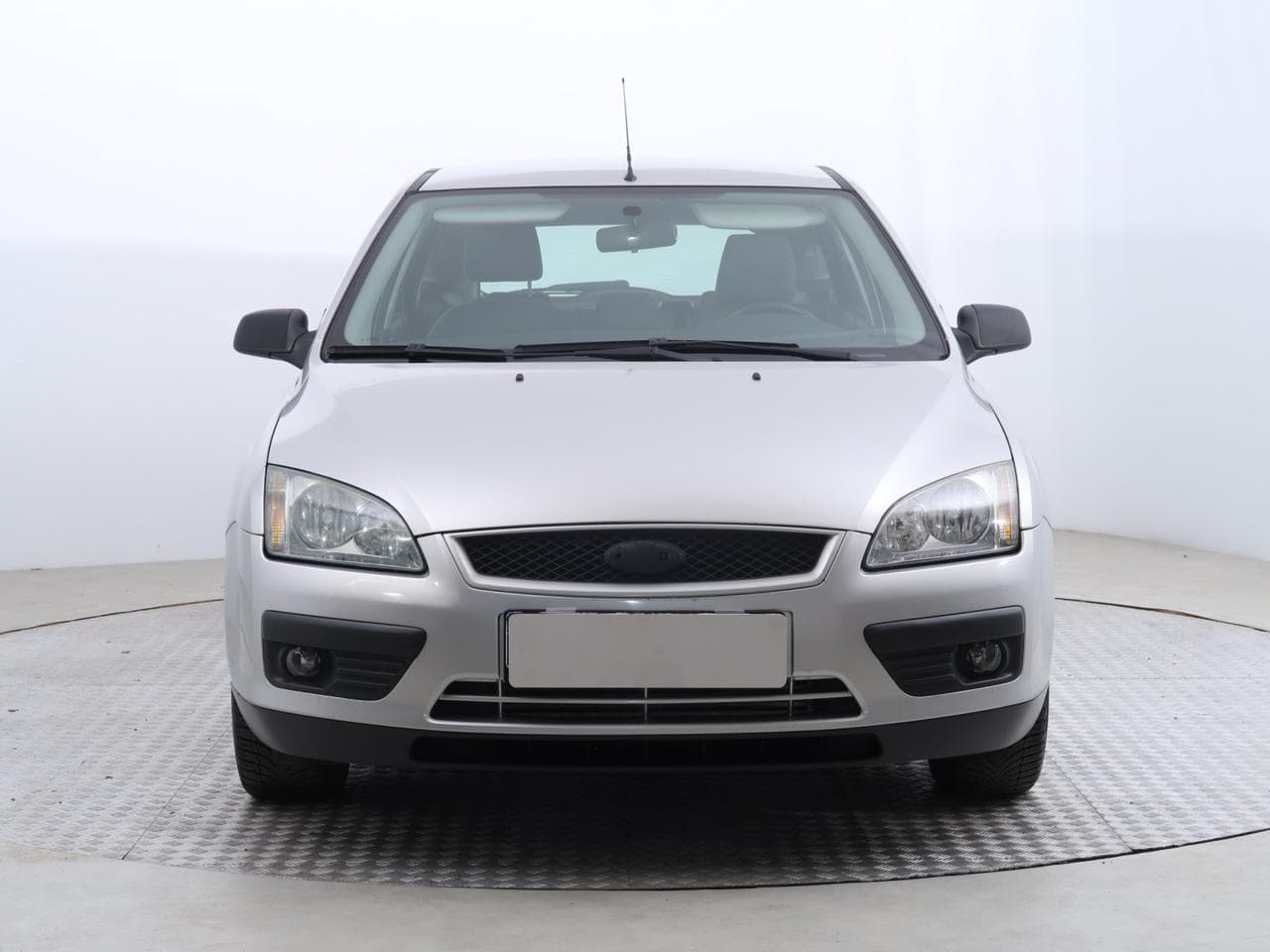 2005 Ford FOCUS - 2