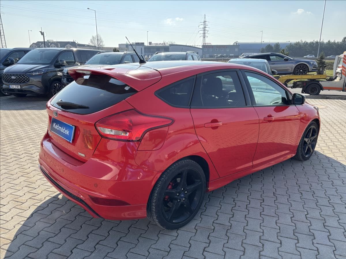 2016 Ford FOCUS - 5