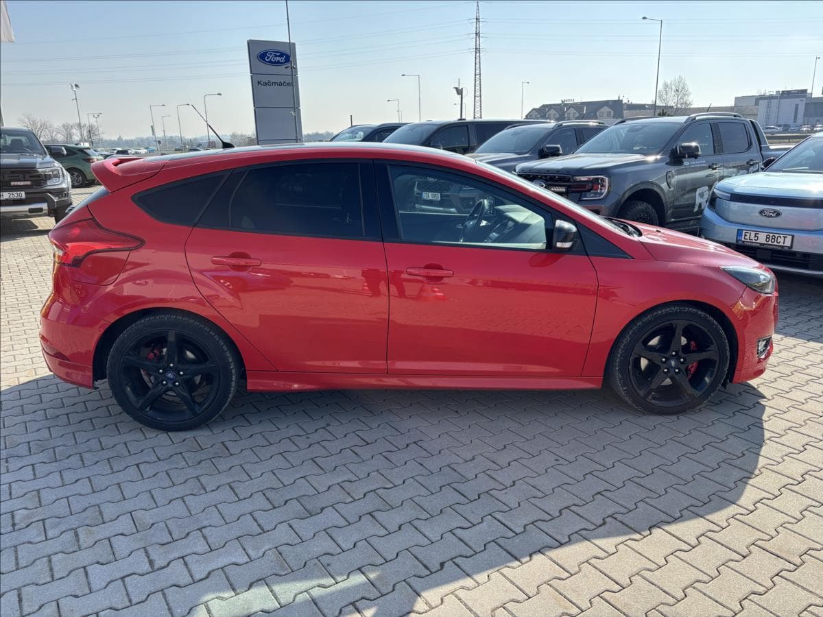 2016 Ford FOCUS - 6