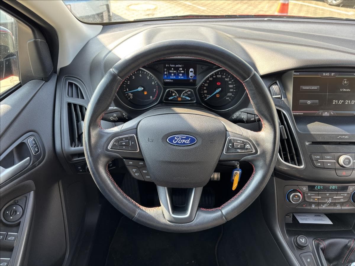 2016 Ford FOCUS - 15