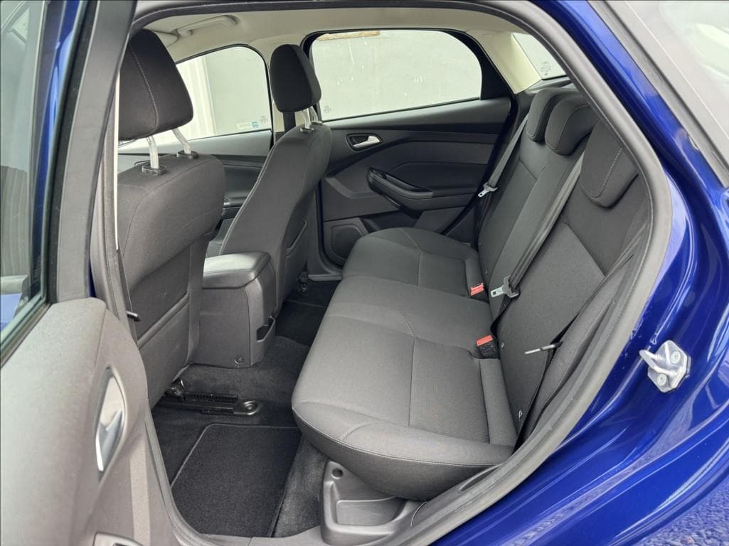 2017 Ford FOCUS - 19