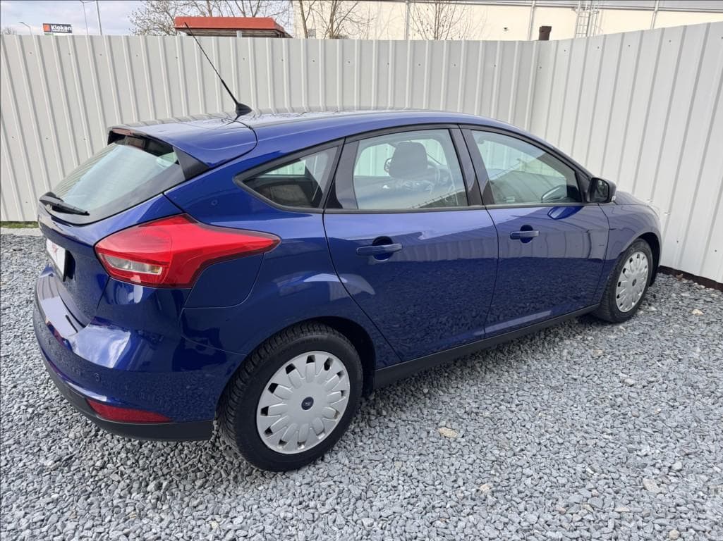 2017 Ford FOCUS - 13
