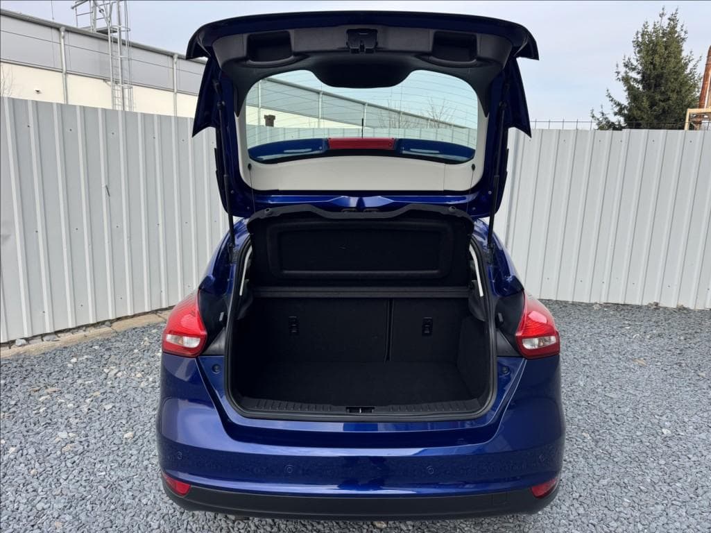 2017 Ford FOCUS - 12