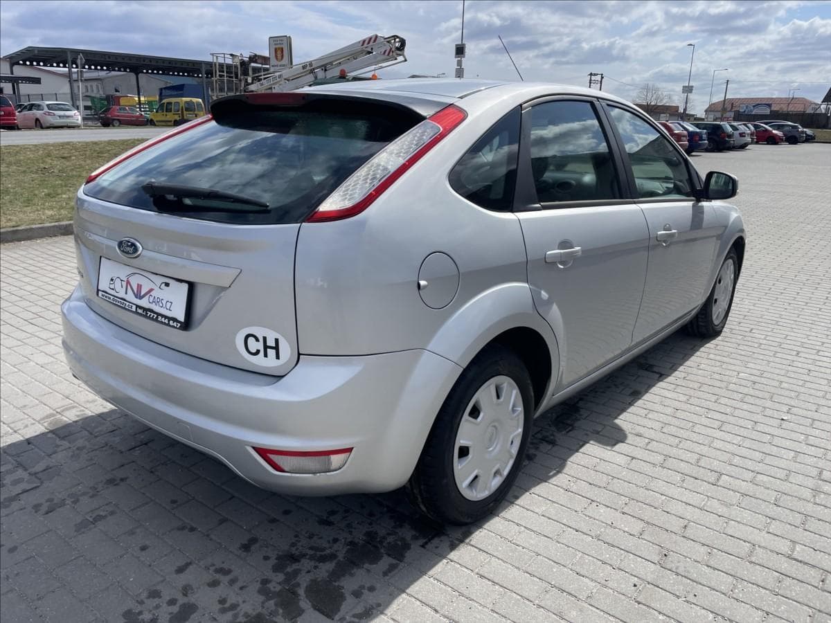 2011 Ford FOCUS - 4