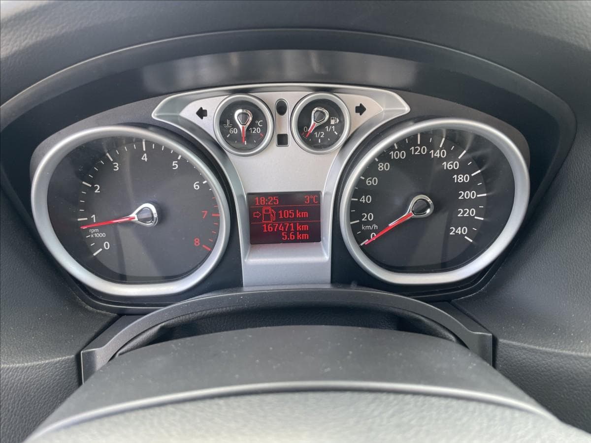 2011 Ford FOCUS - 15