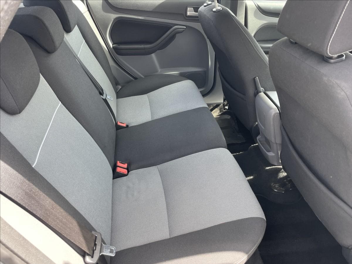 2011 Ford FOCUS - 11