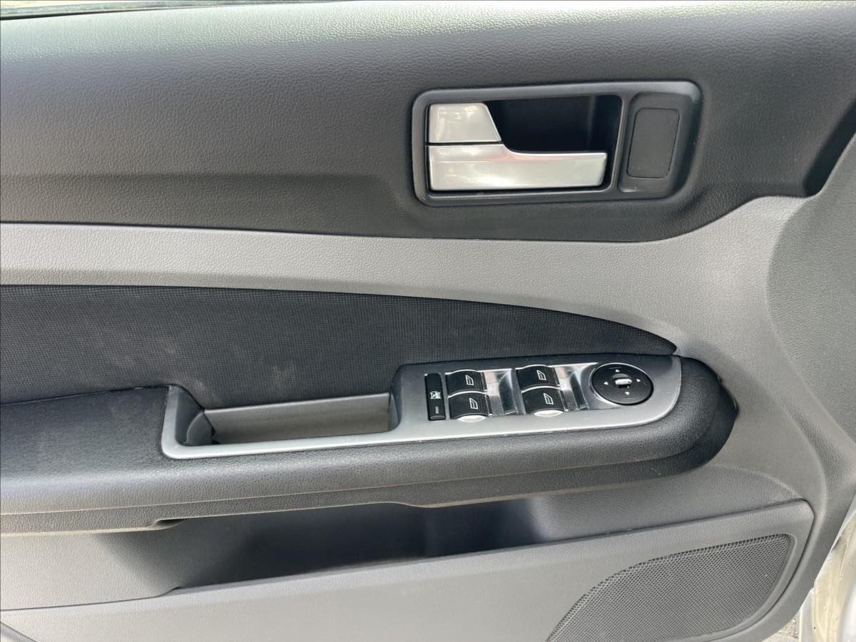 2011 Ford FOCUS - 19