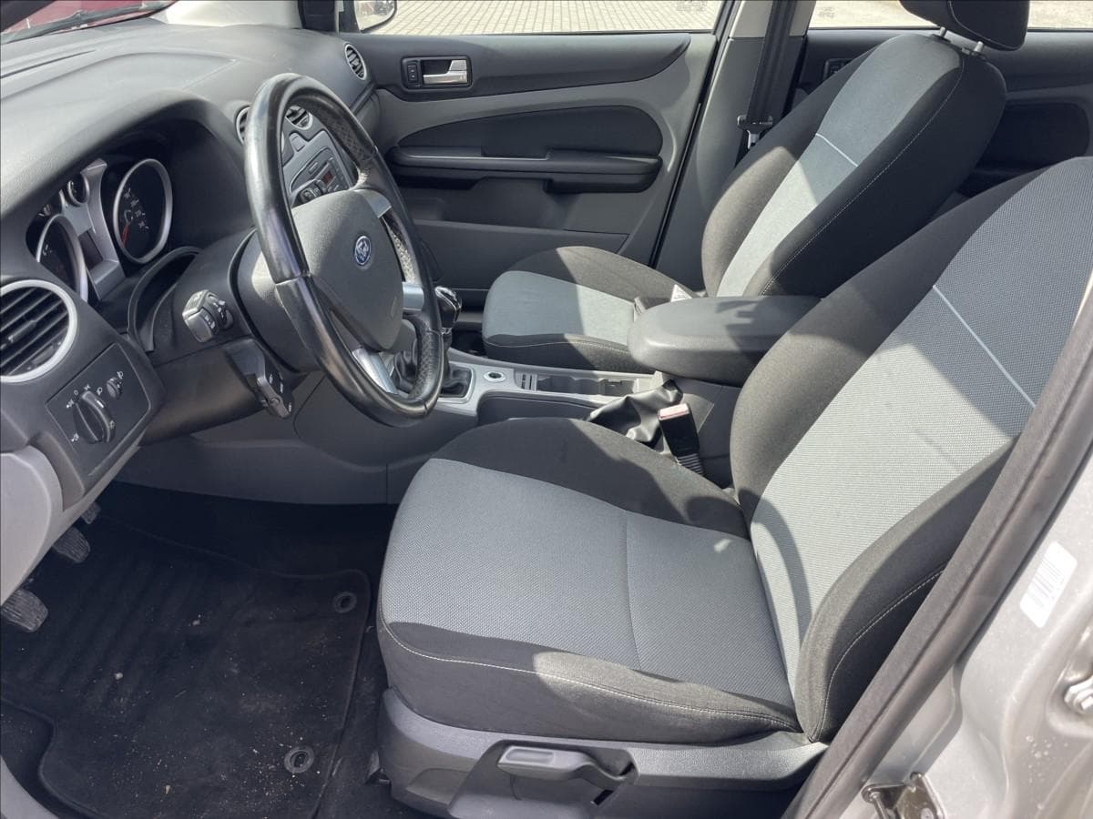 2011 Ford FOCUS - 7
